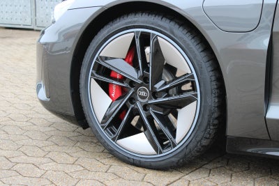Audi RS e-tron GT quattro