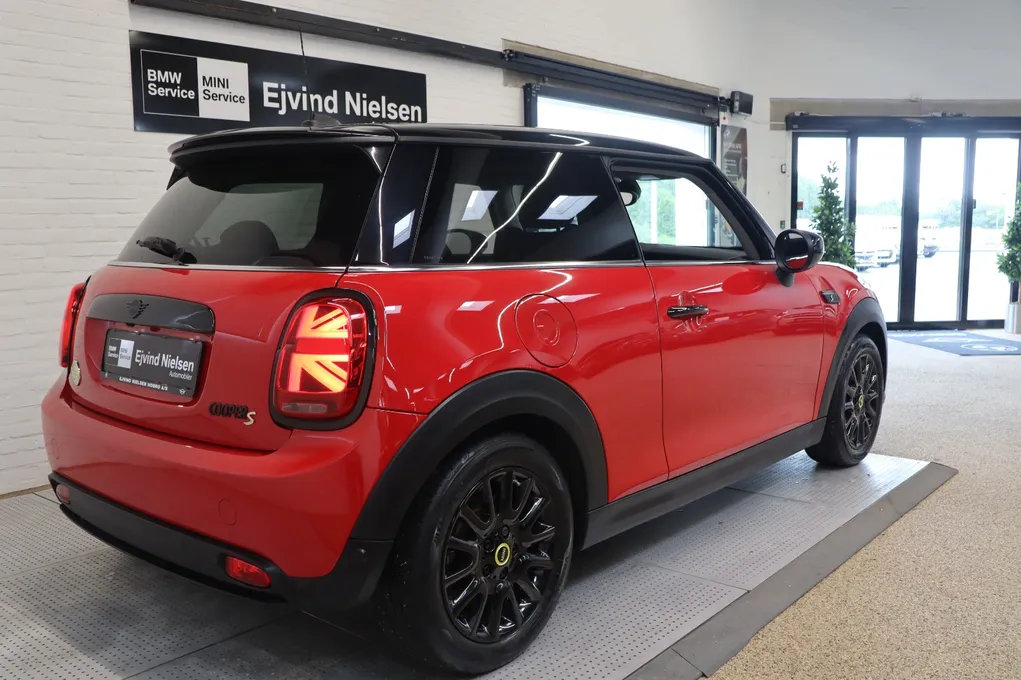 MINI Cooper SE Classic Trim