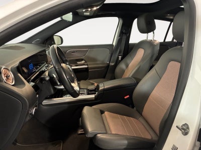 Mercedes EQA250 Electric Art