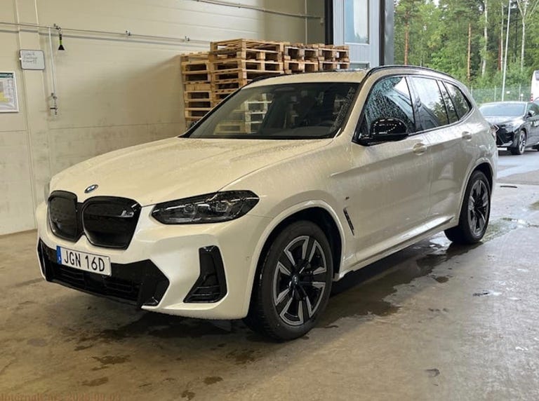 BMW iX3 Charged M-Sport