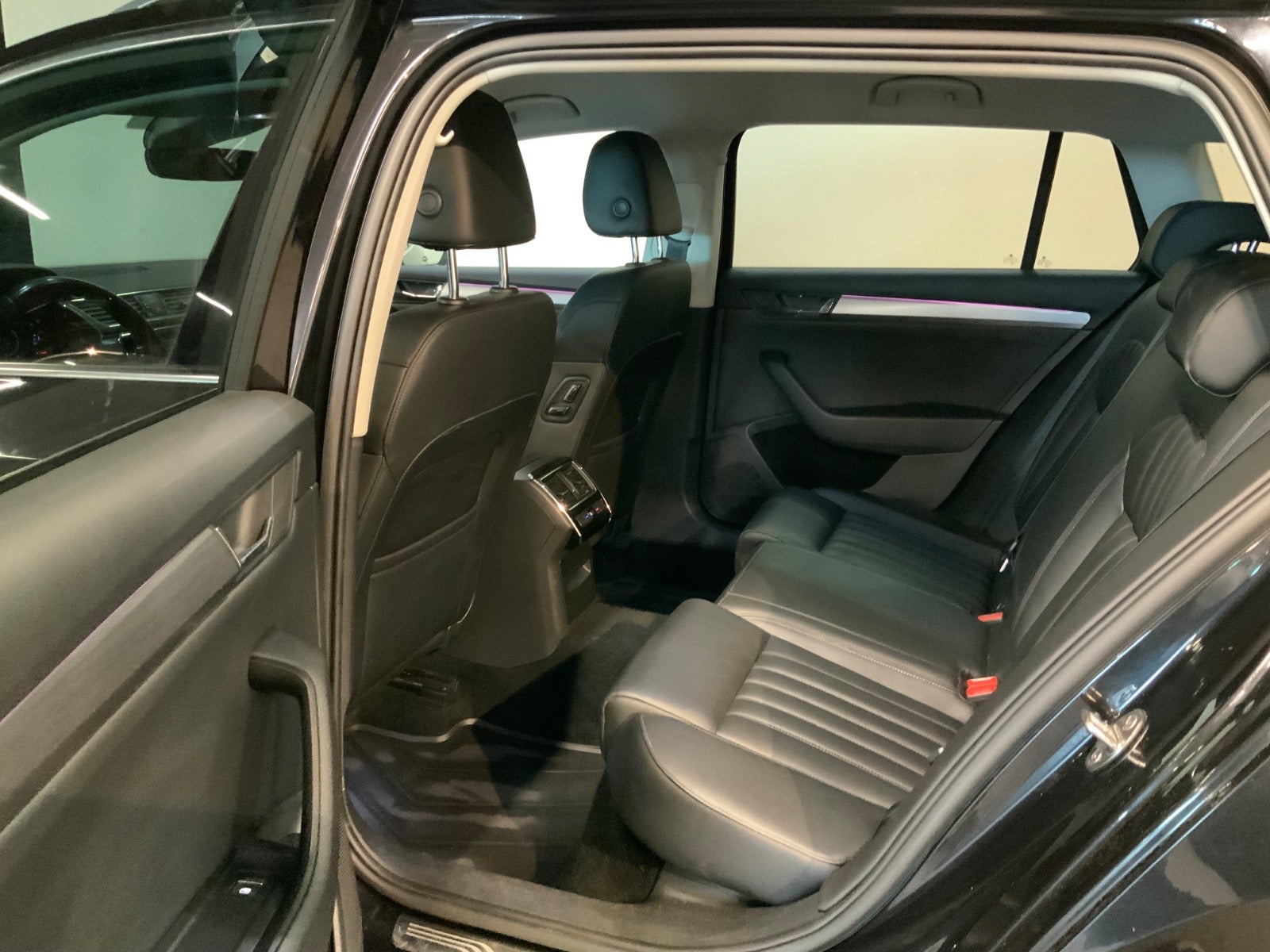 Skoda Superb (8/8)