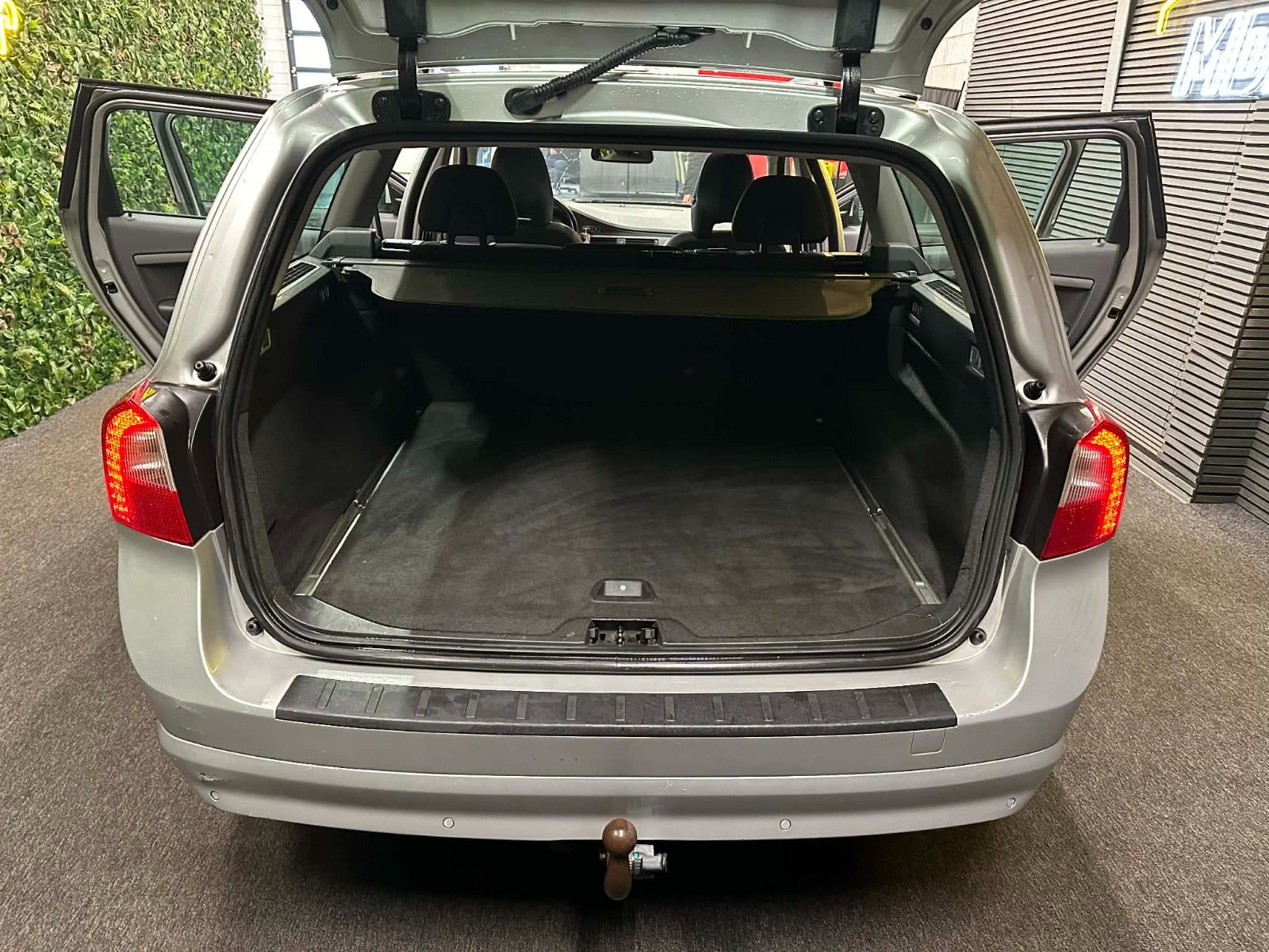 Billede af Volvo V70 2,0 D3 163 Momentum aut.