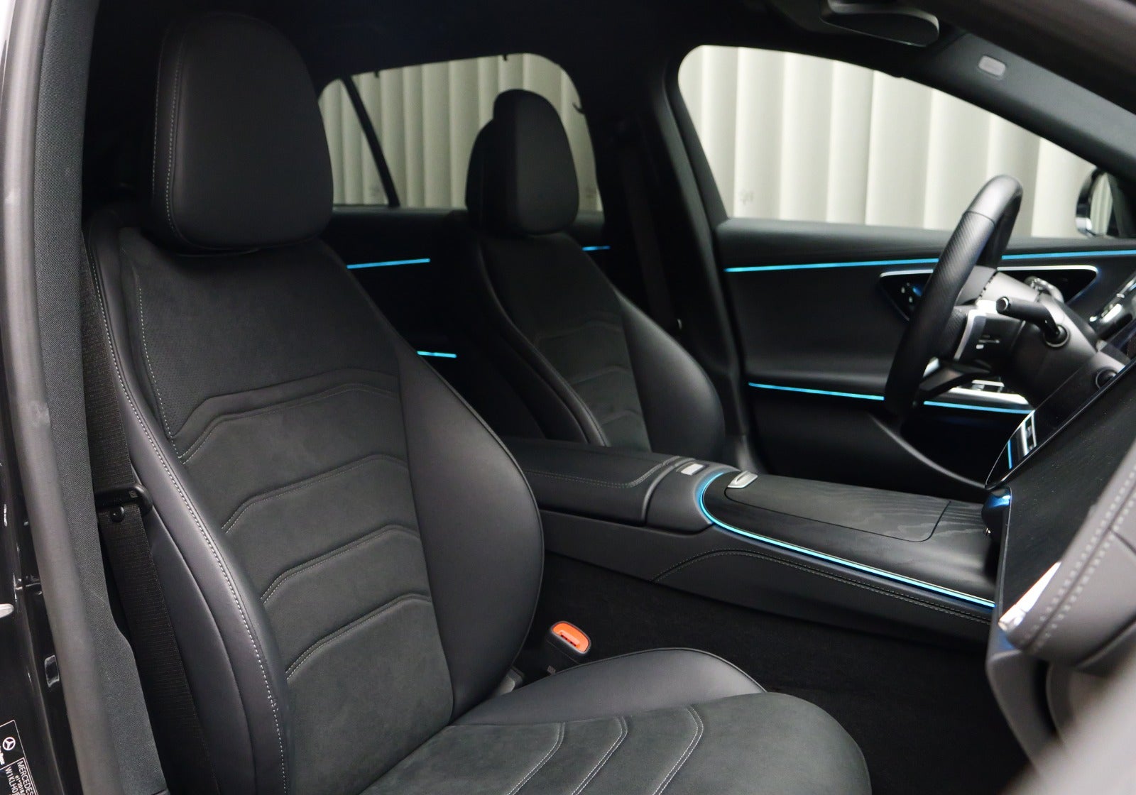 Mercedes E300 de AMG Line stc. aut.