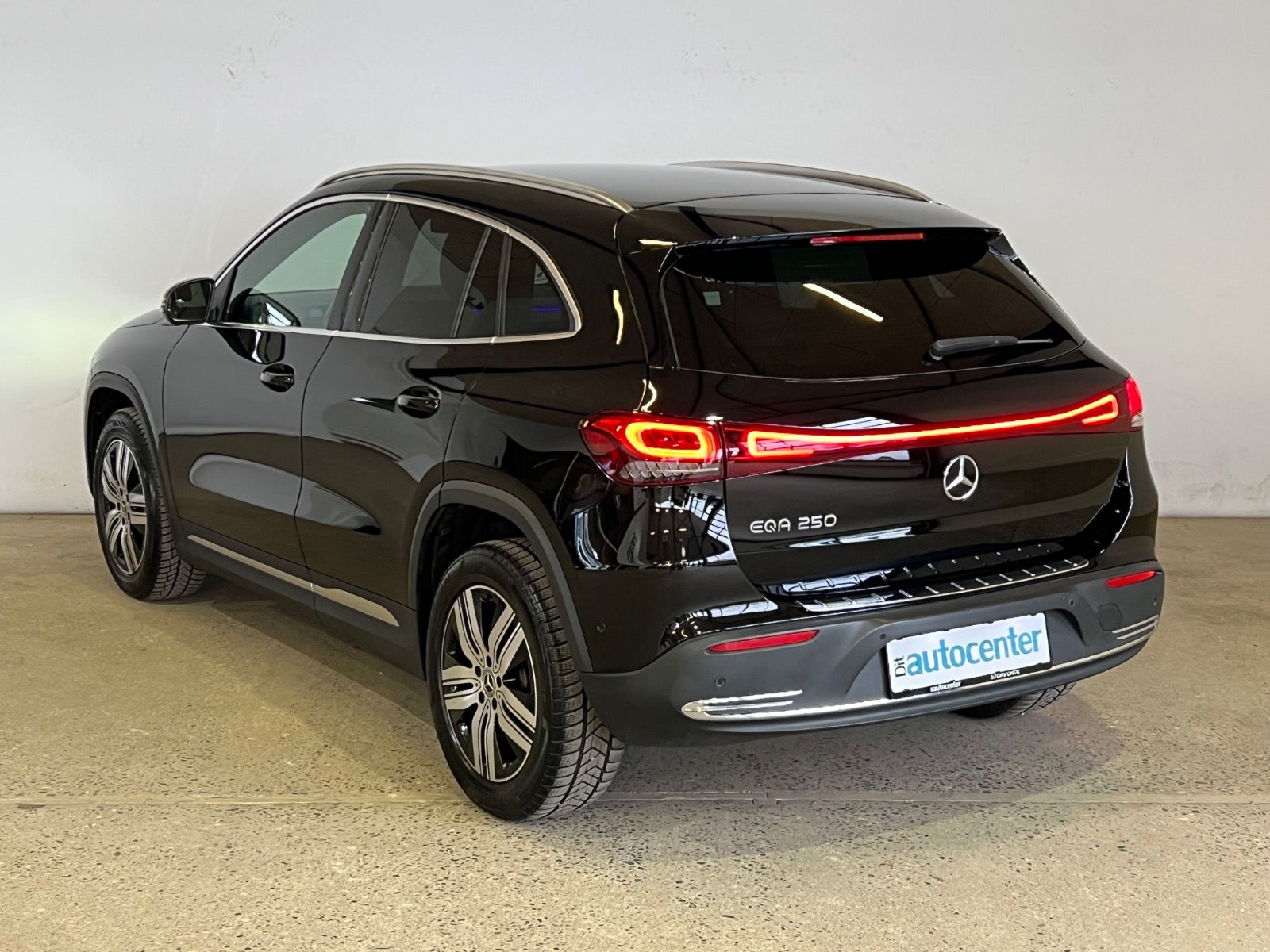 Mercedes EQA250 Electric Art