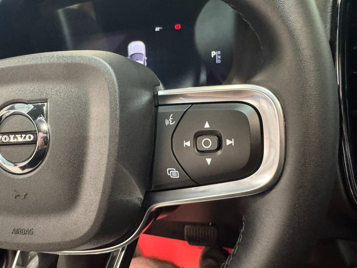 Volvo XC40 P6 ReCharge Core
