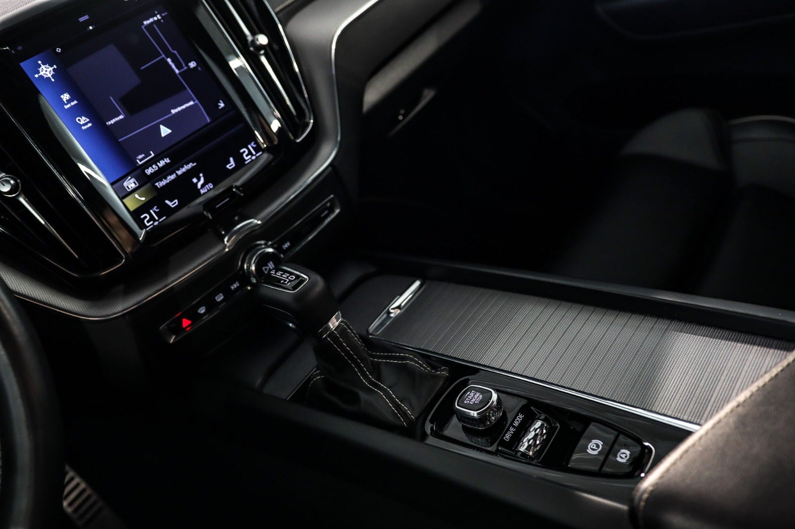 Billede af Volvo XC60 2,0 T4 190 R-Design aut.