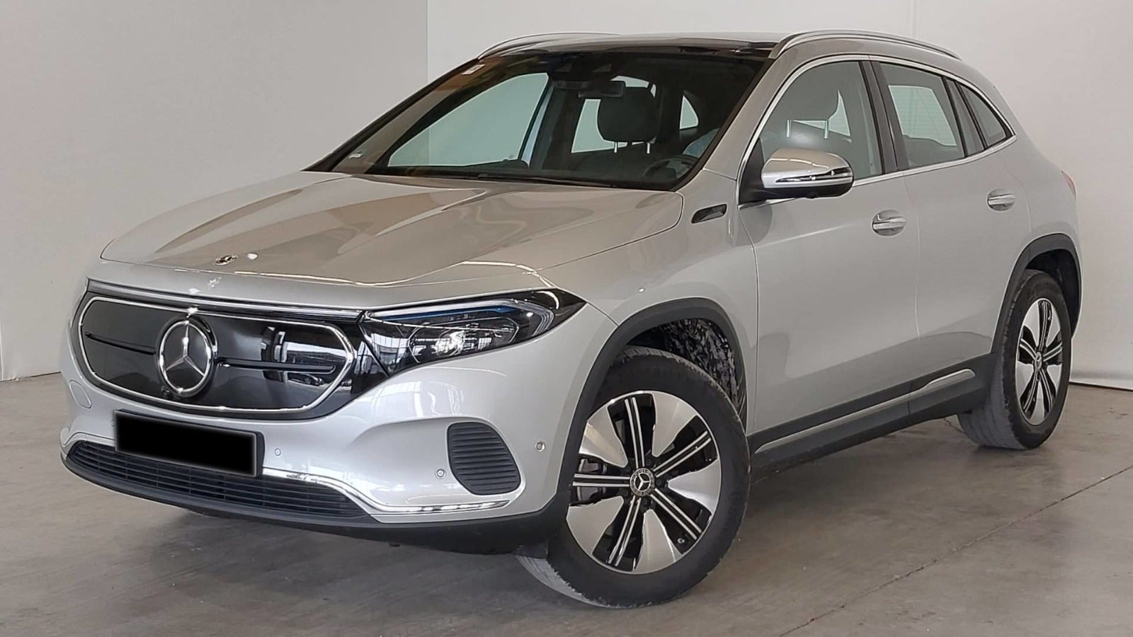 Mercedes EQA250 Electric Art