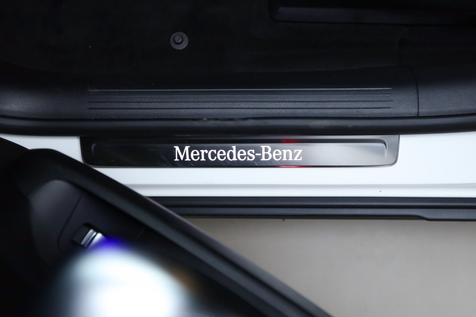 Mercedes-Benz EQE 350 SUV