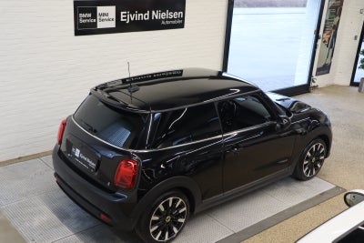 MINI Cooper SE Experience