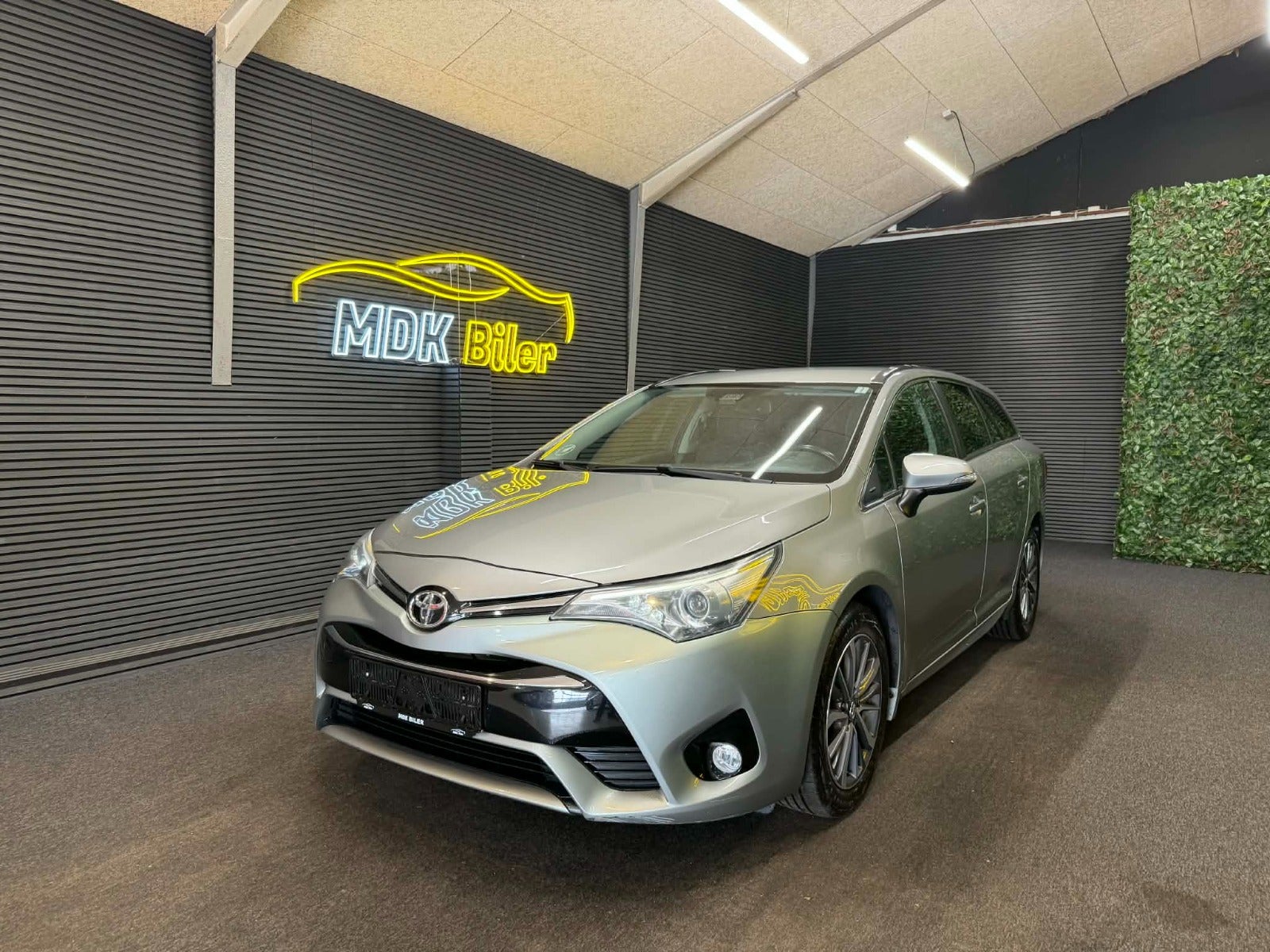 Billede af Toyota Avensis 1,8 VVT-i T2 Touring Sports