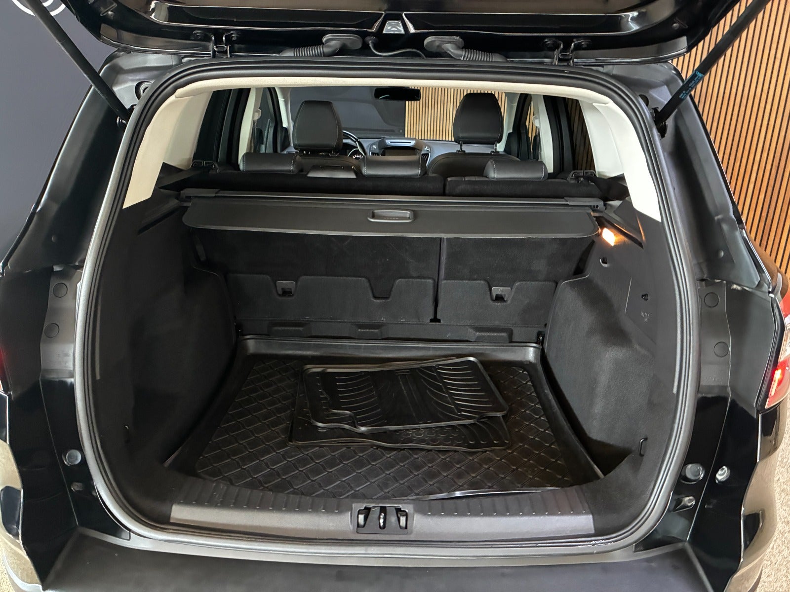 Billede af Ford Kuga 2,0 TDCi 150 Titanium