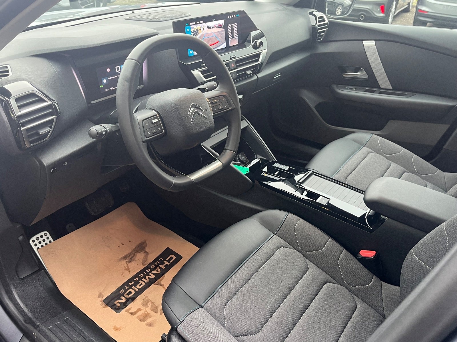 Billede af Citroën C4 X 1,2 PureTech 130 Chevron Sport EAT8