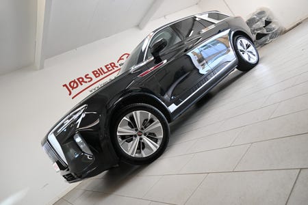 Hongqi E-HS9 Exclusive