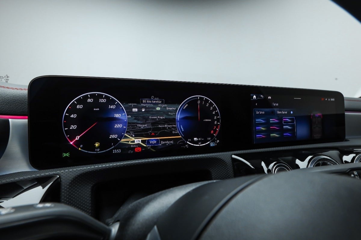 Mercedes-Benz CLA 250 e