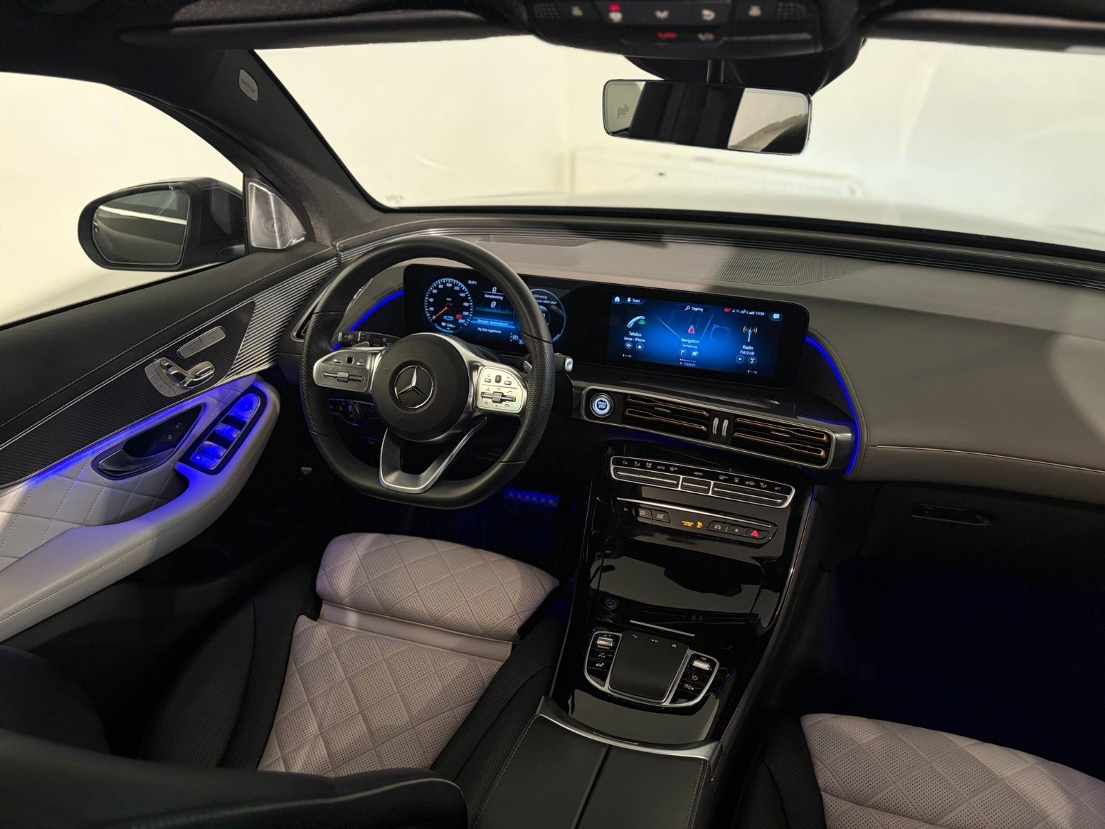 Mercedes – EQC400