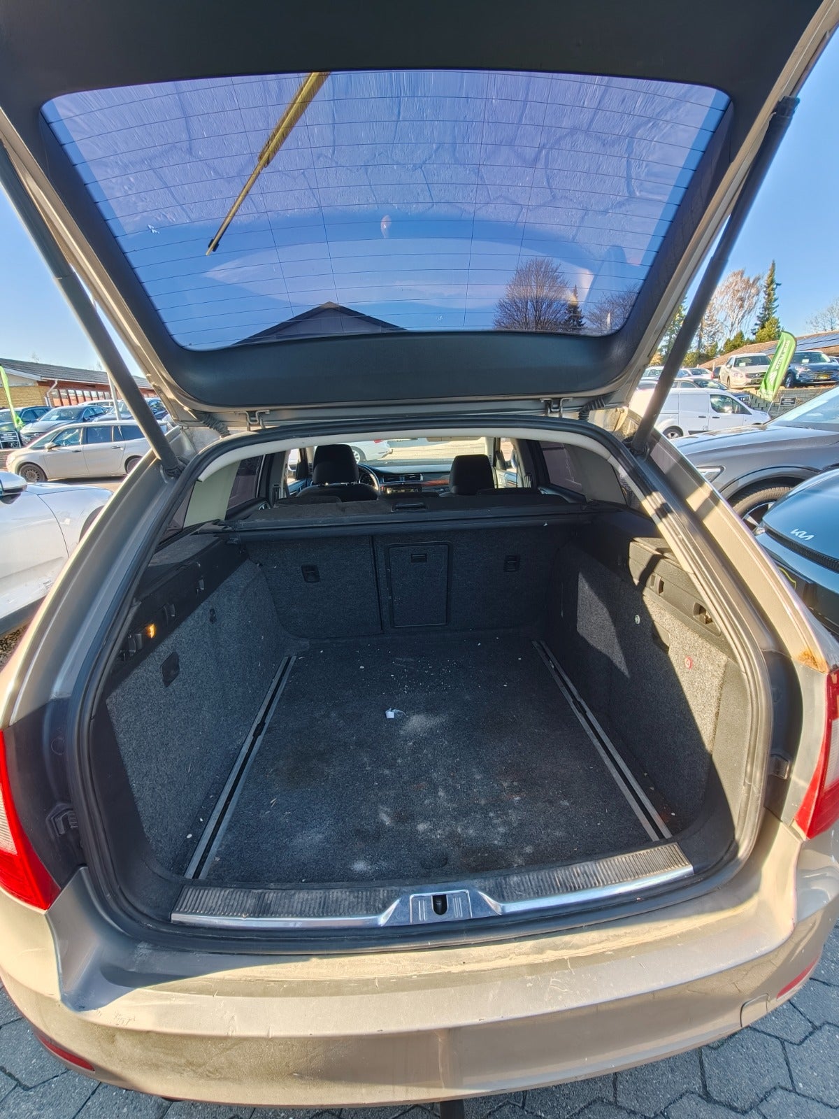 Billede af Skoda Superb 2,0 TDi 170 Elegance Combi DSG