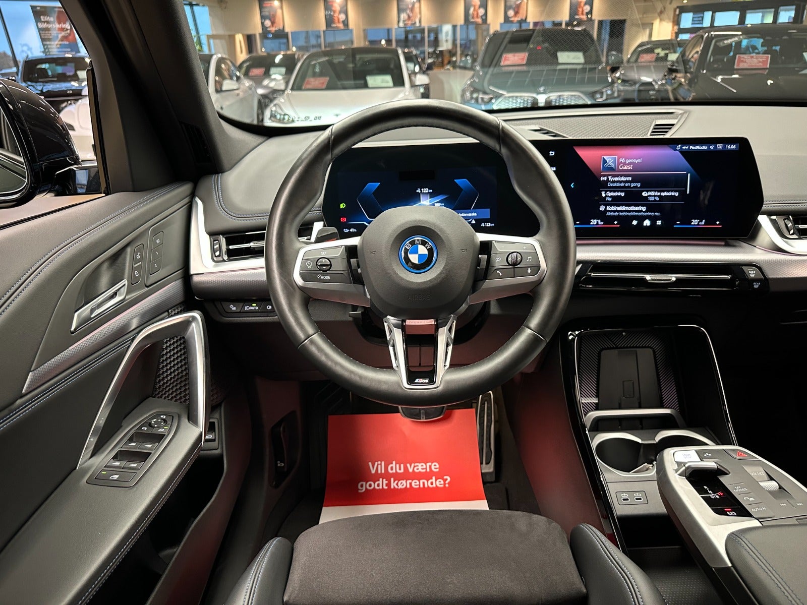 Billede af BMW iX1  eDrive20 Fully Charged M-Sport