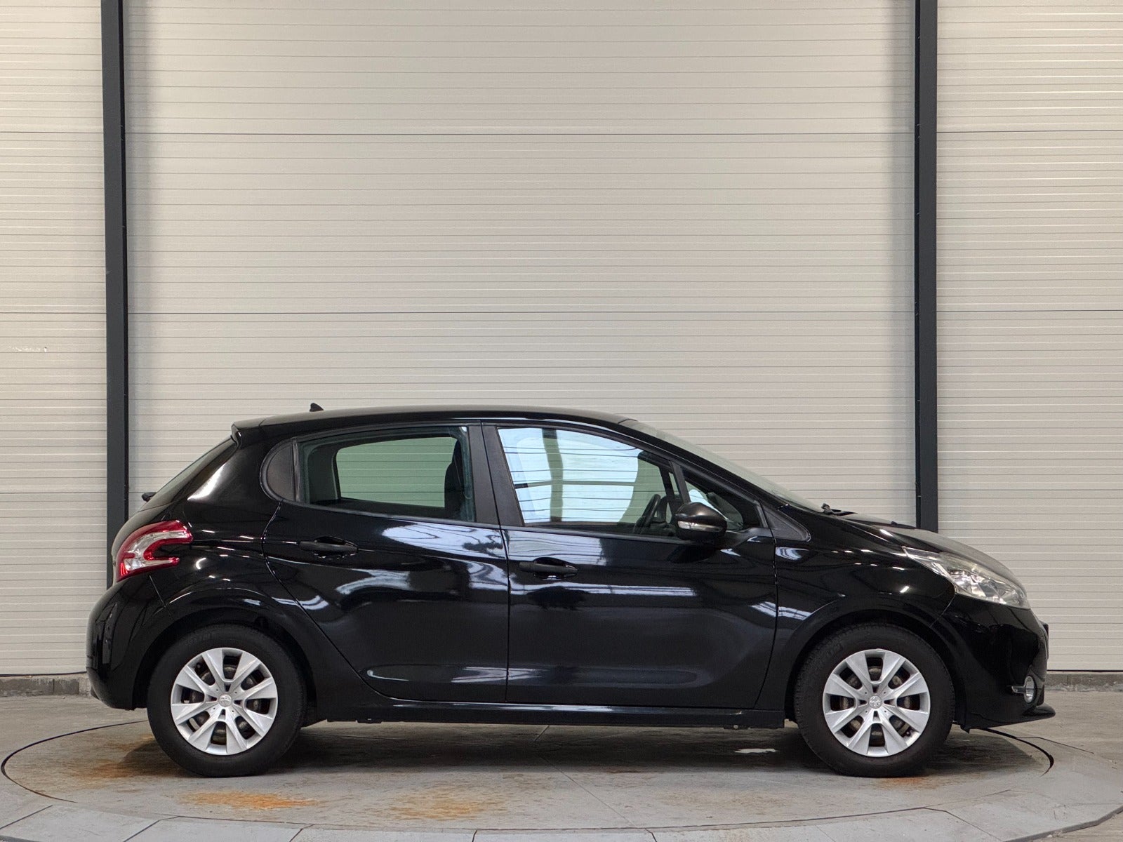 Peugeot 208 2014