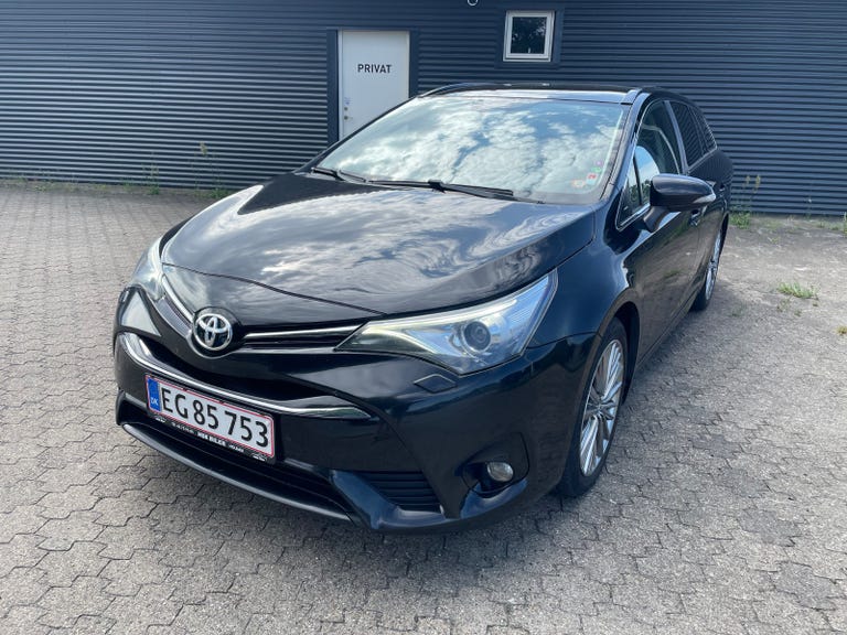 Toyota Avensis VVT-i T2 Premium Touring Sports