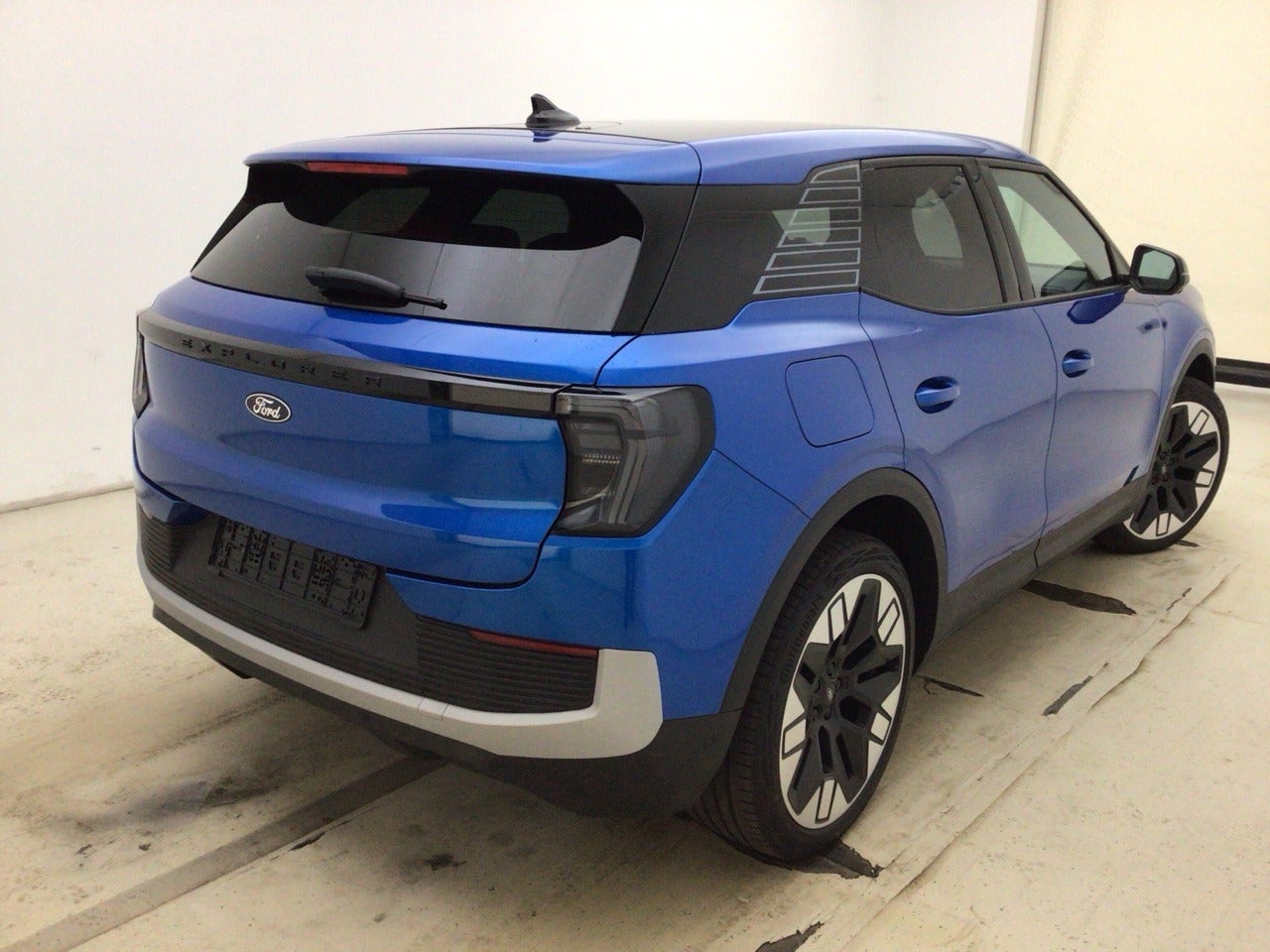 Ford Explorer Premium Extended Range AWD