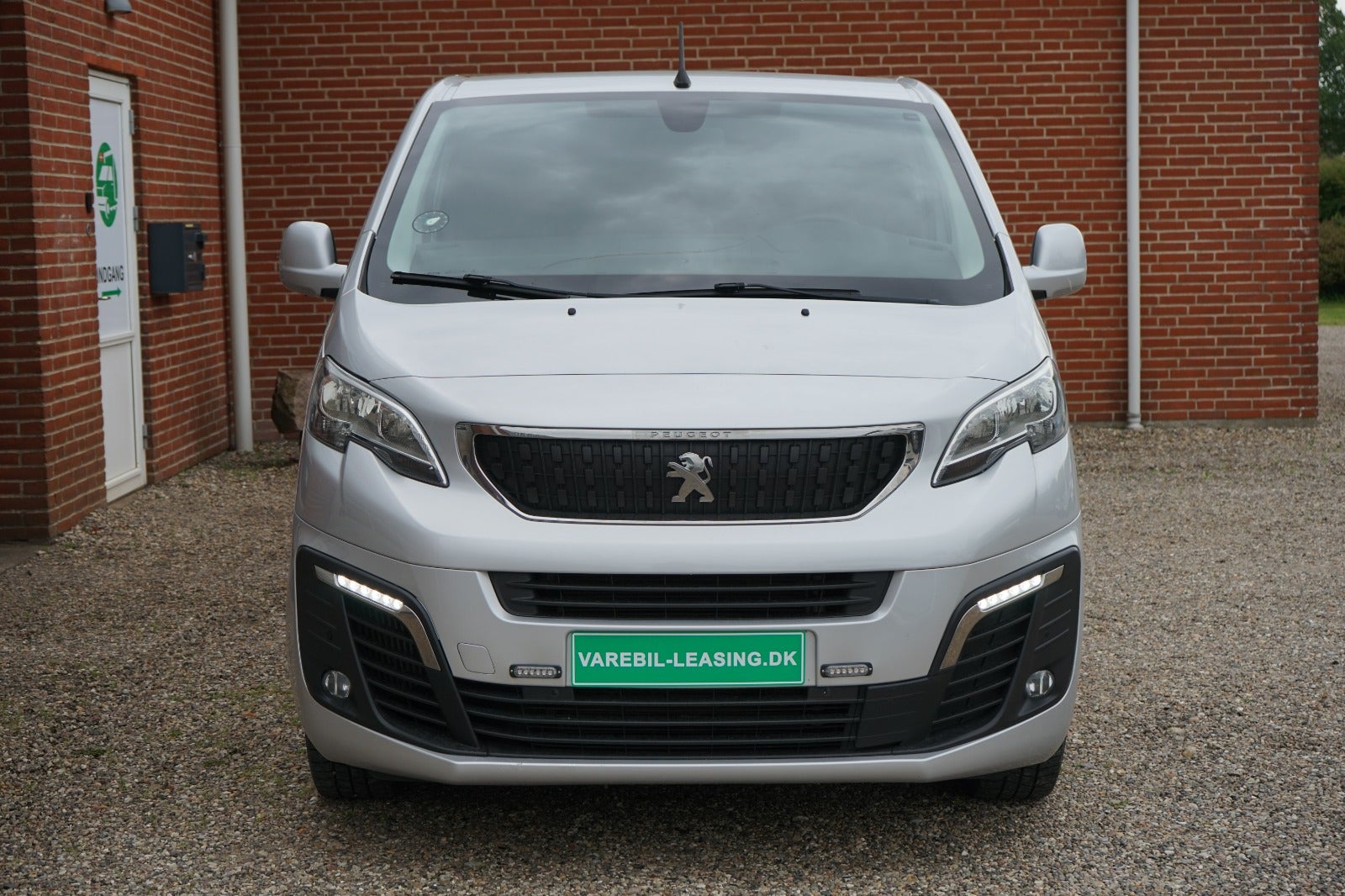 Billede af Peugeot Expert 2,0 BlueHDi 120 L3 Plus Van