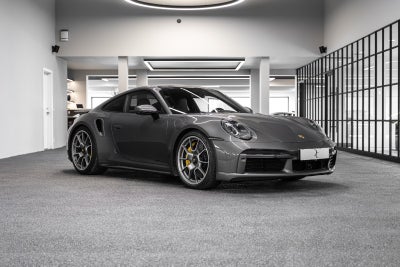 Porsche 911 Turbo S 3,8 Coupé PDK 2d