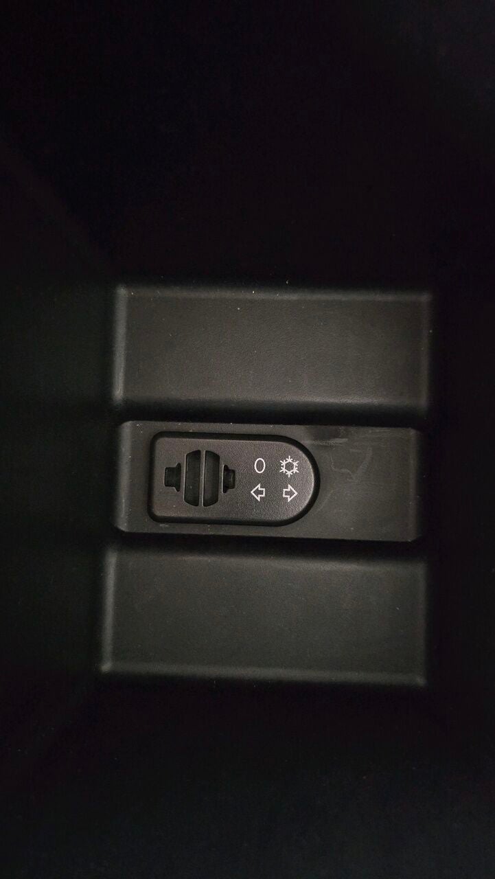 MG EHS PHEV Luxury