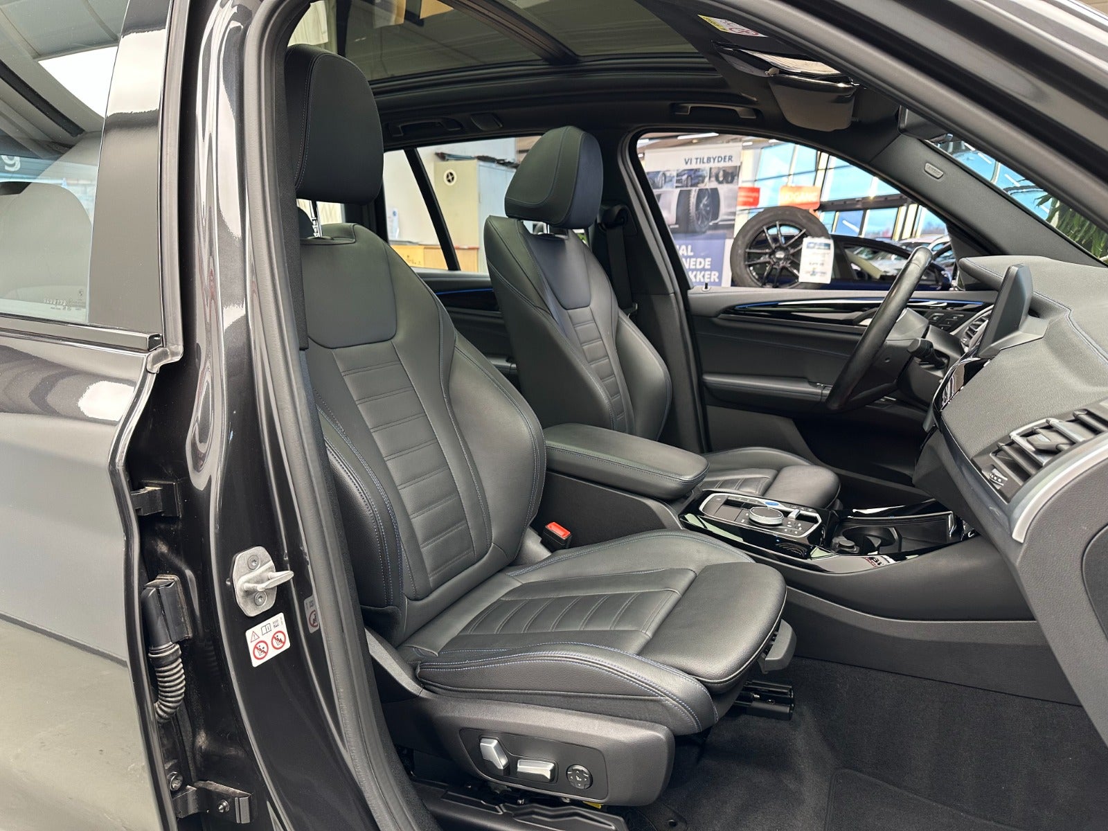 Billede af BMW iX3  Charged M-Sport