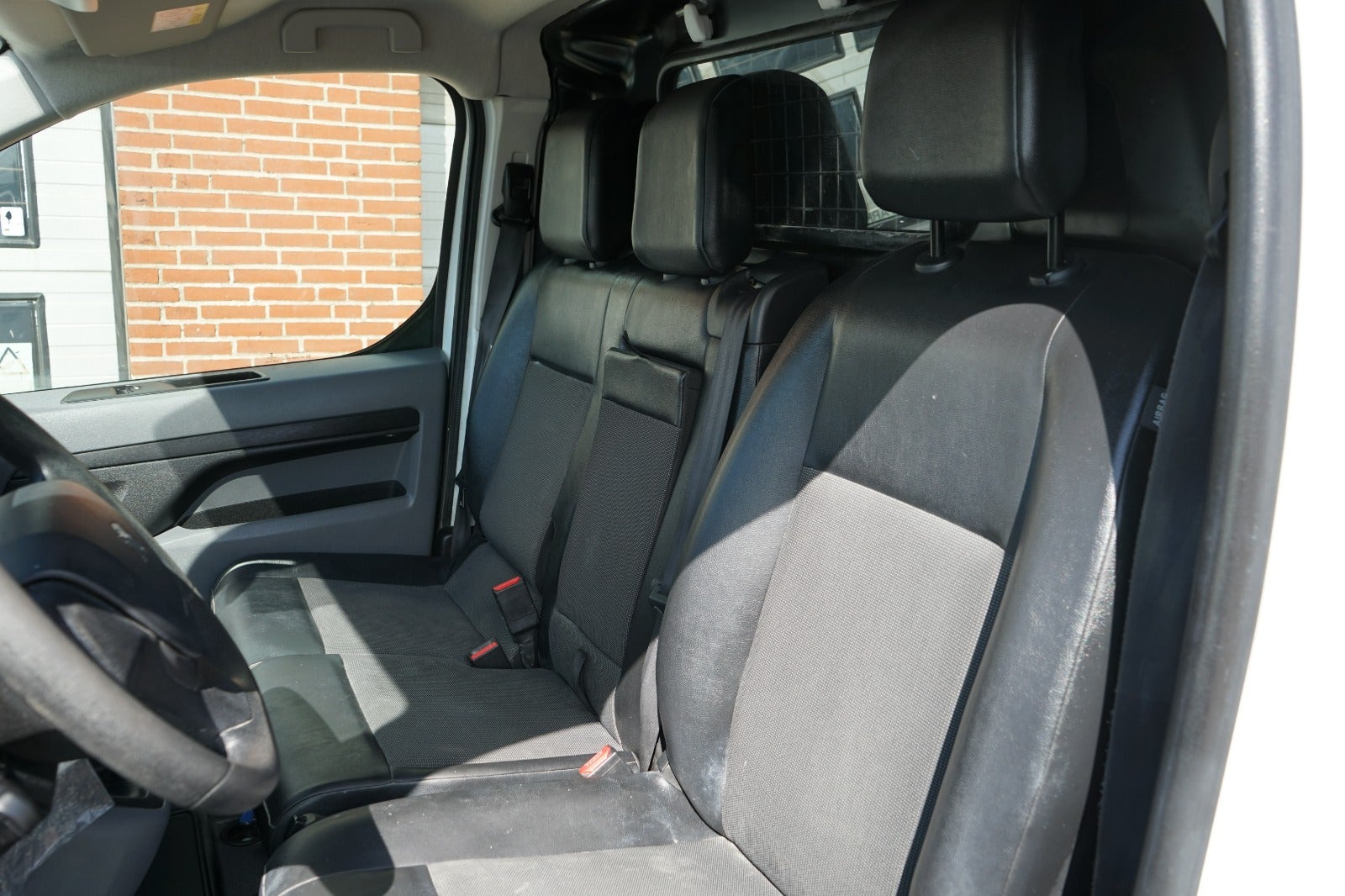 Billede af Peugeot Expert 2,0 BlueHDi 122 L3 Premium Van