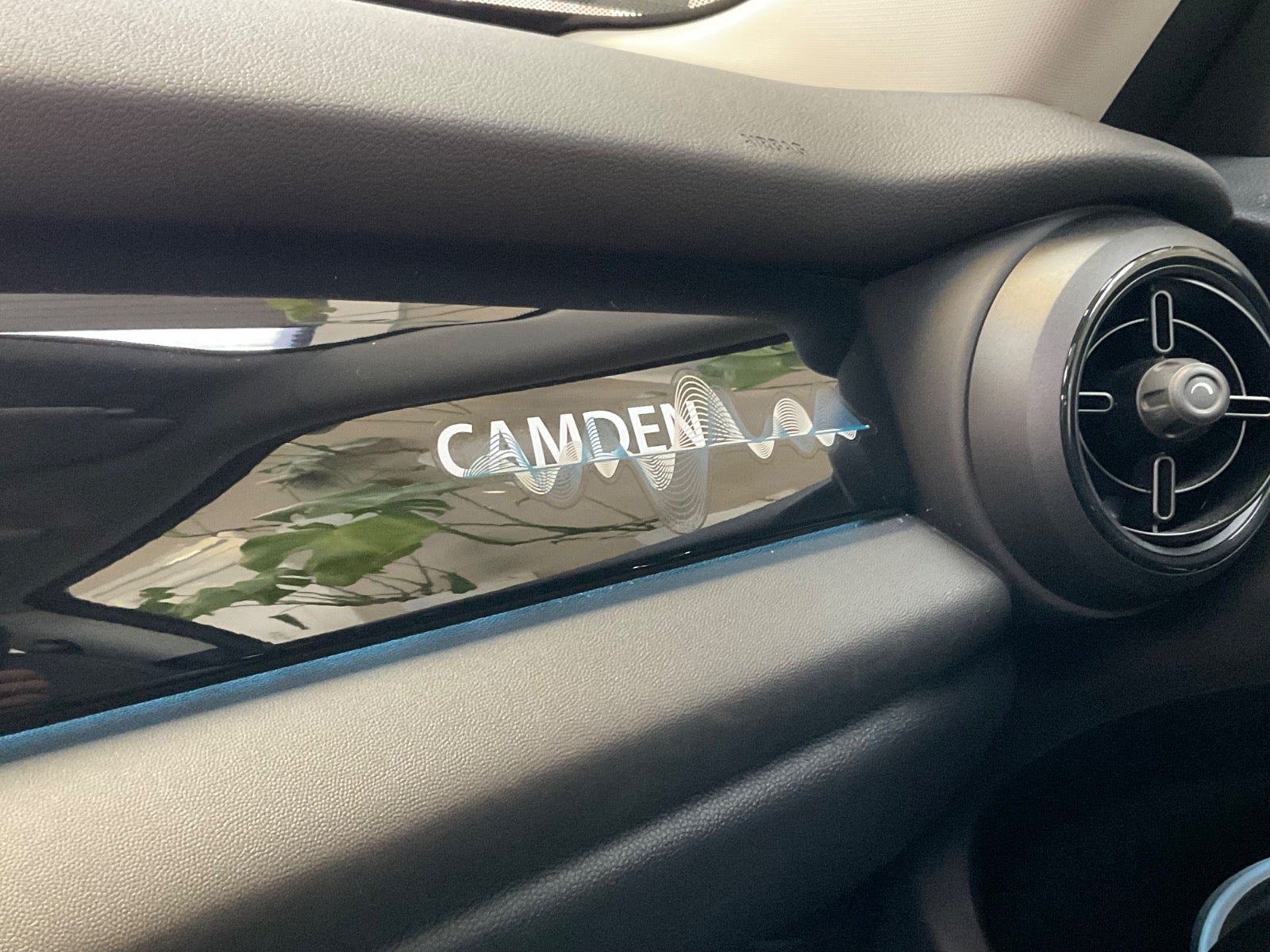 MINI Cooper SE Camden Edition 3d - 17