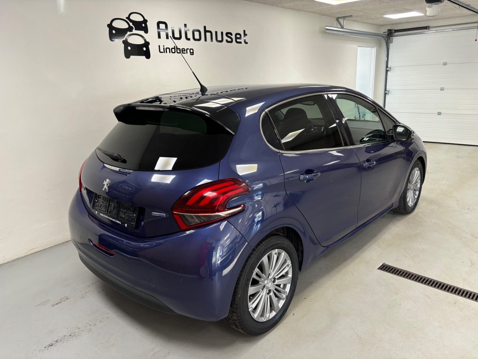 Peugeot 208 2015