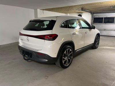 Mercedes EQA250 Electric Art