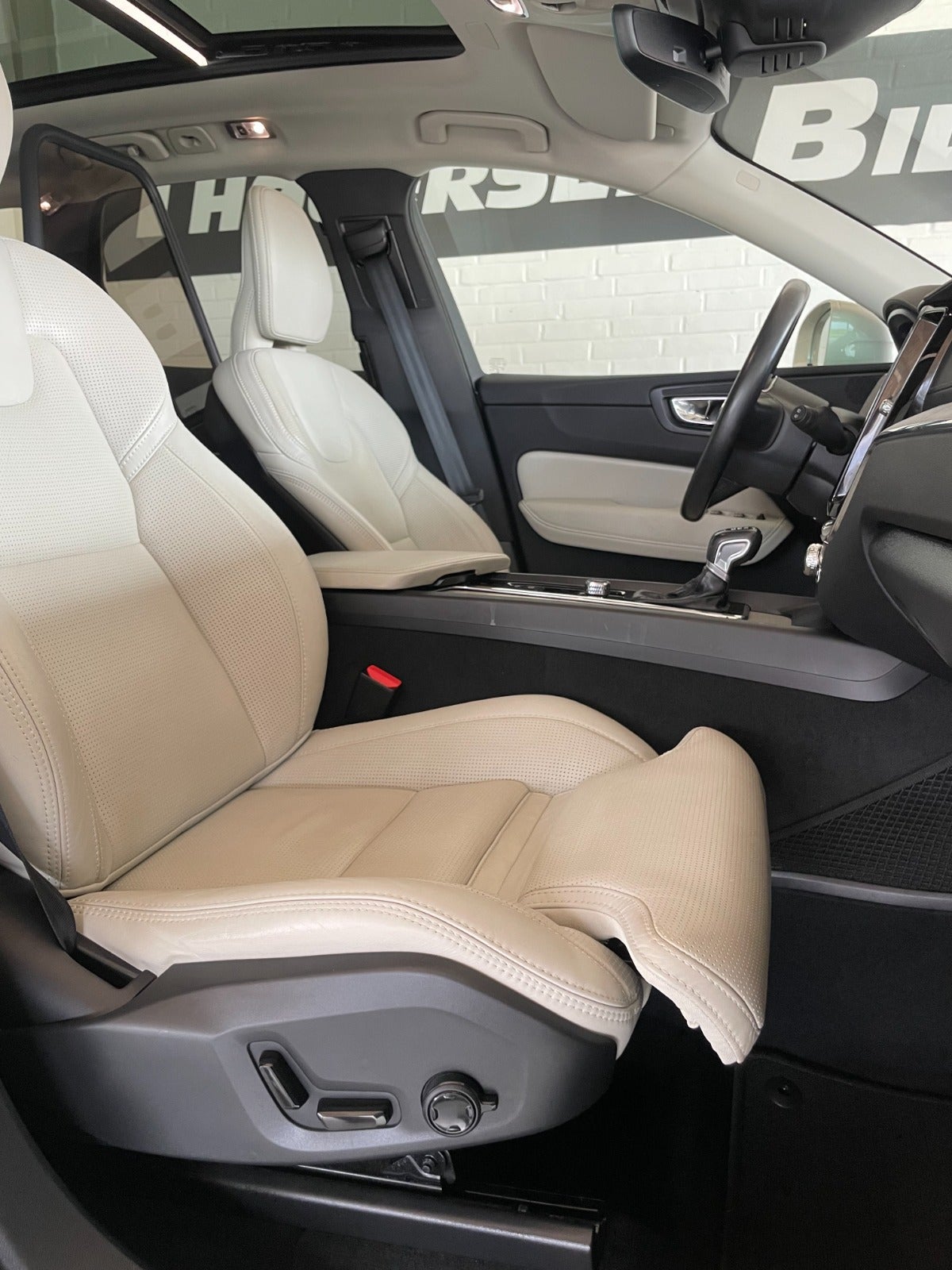 Billede af Volvo XC60 2,0 D5 235 Inscription aut. AWD Van