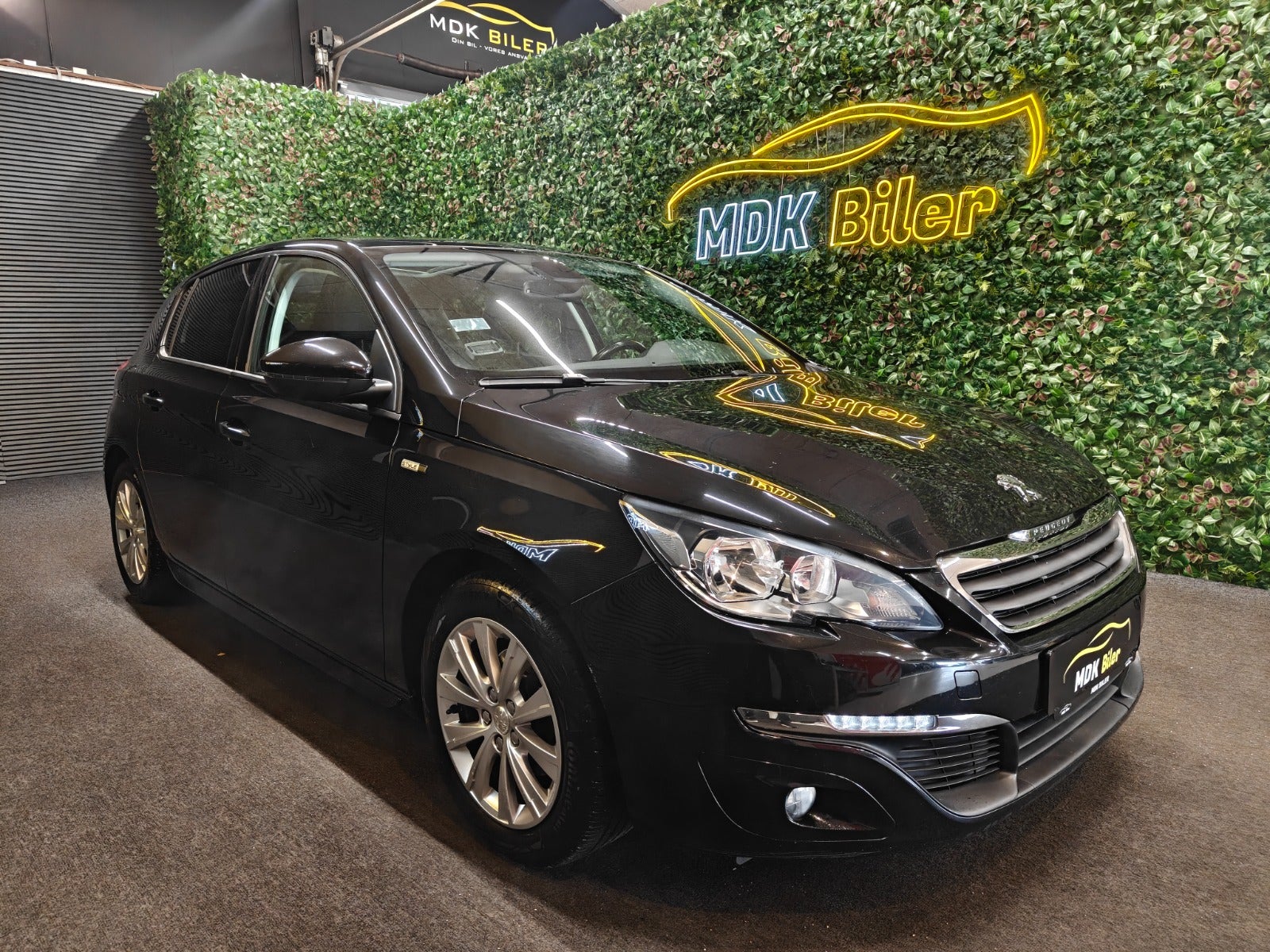 Billede af Peugeot 308 1,6 BlueHDi 120 Allure Sky