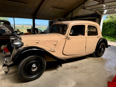 Citroën Traction Avant 1,7  4d