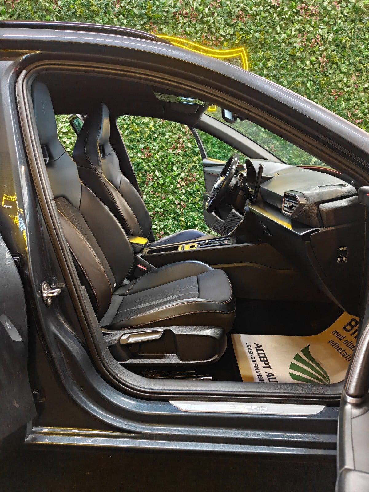 Billede af Seat Leon 1,4 eHybrid Cupra Sportstourer DSG