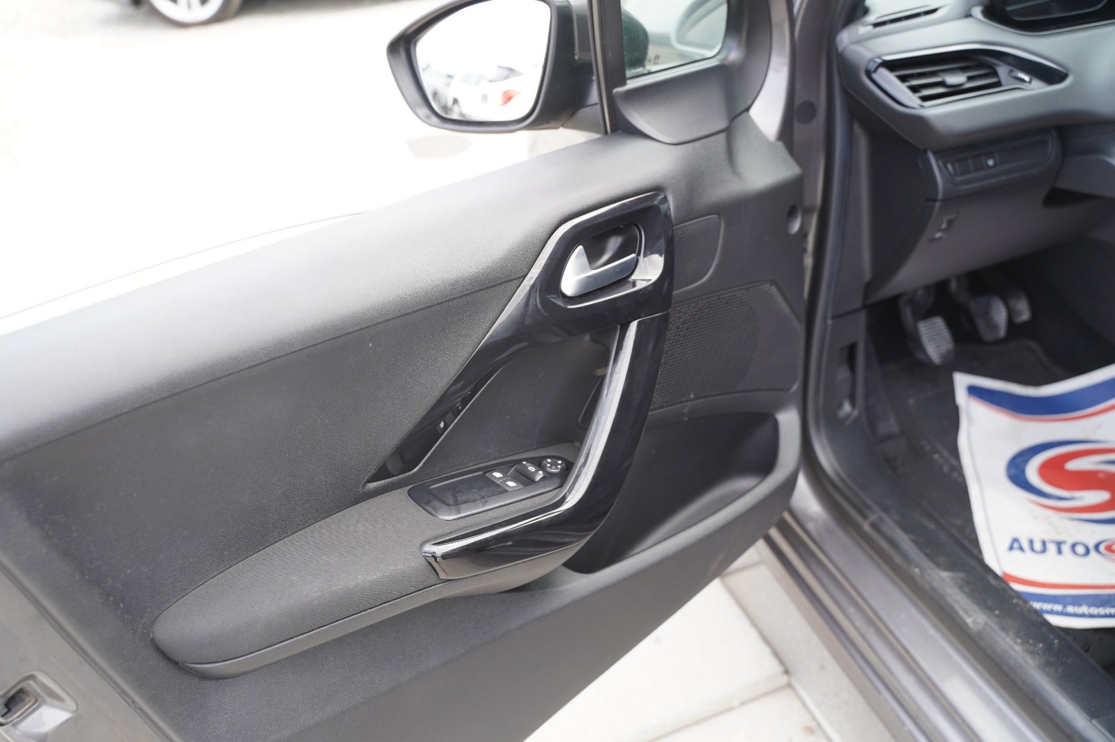 Billede af Peugeot 208 1,5 BlueHDi 100 Envy