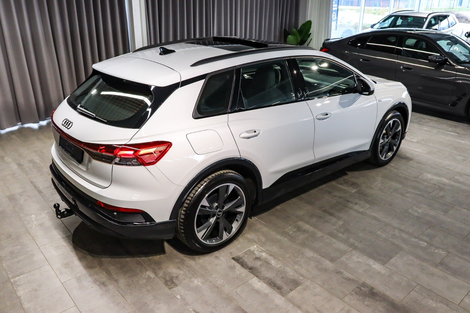 Billede af Audi Q4 e-tron 45 edition S-line