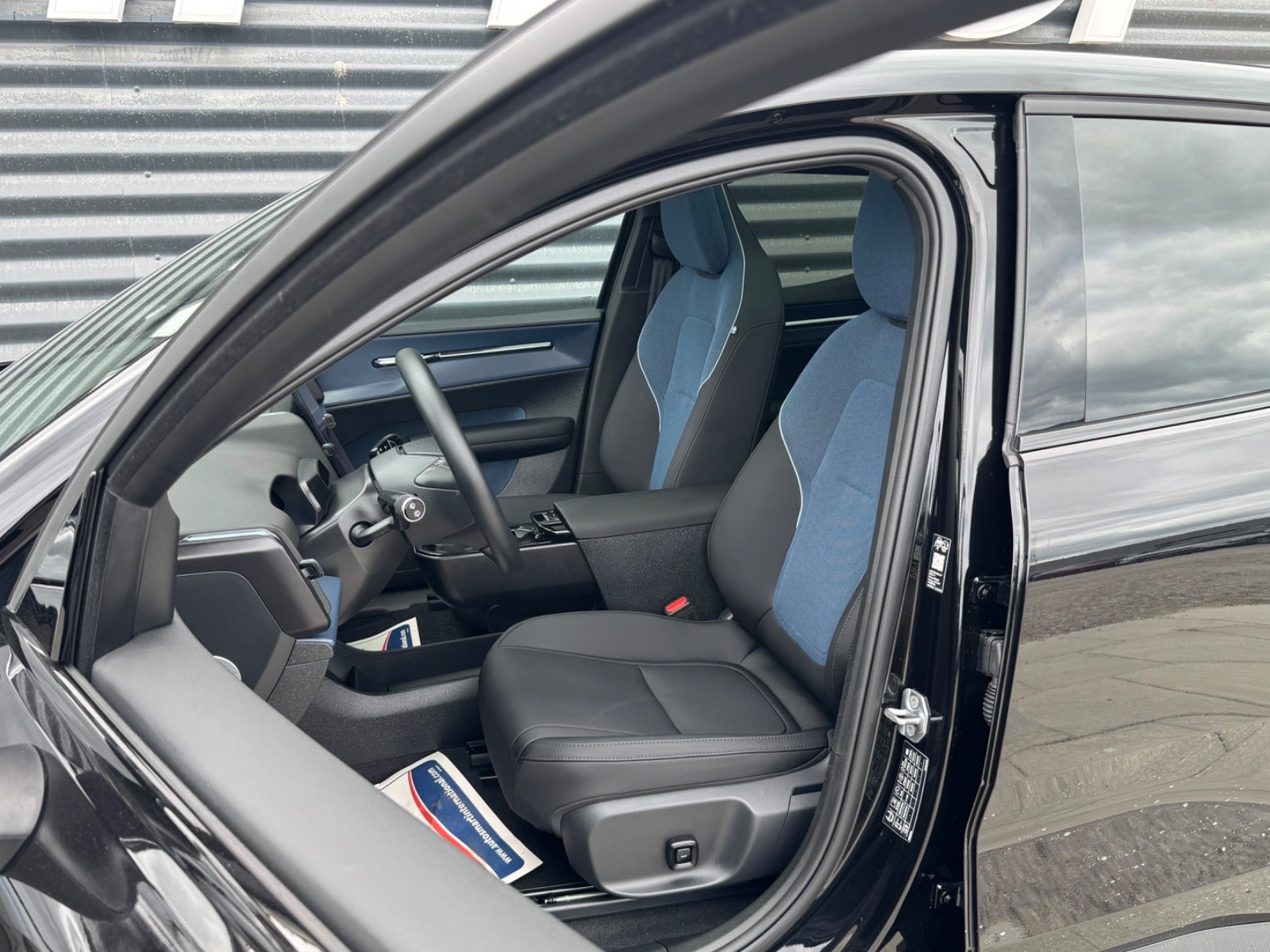 Billede af Volvo EX30  Extended Range Ultra