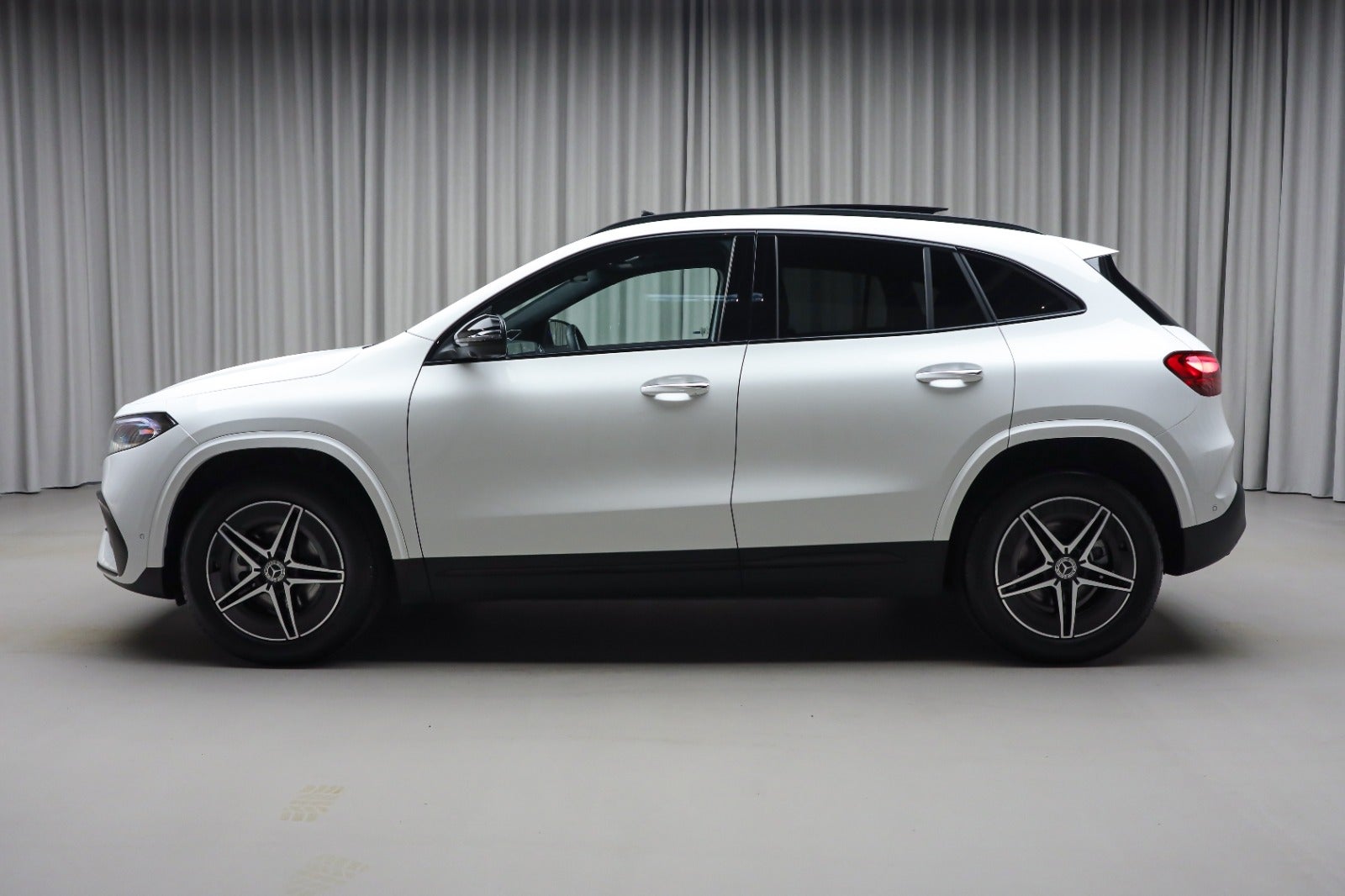 Mercedes-Benz EQA 250+ (6/8)