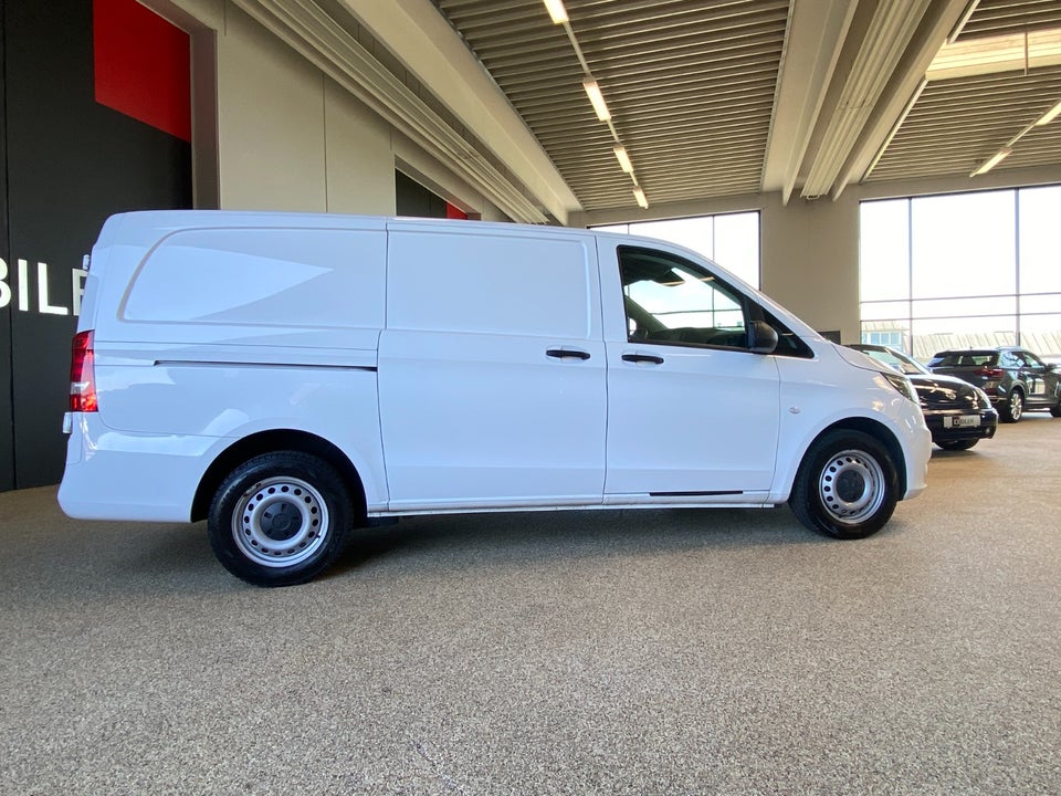 Mercedes Vito 114, Billede 2