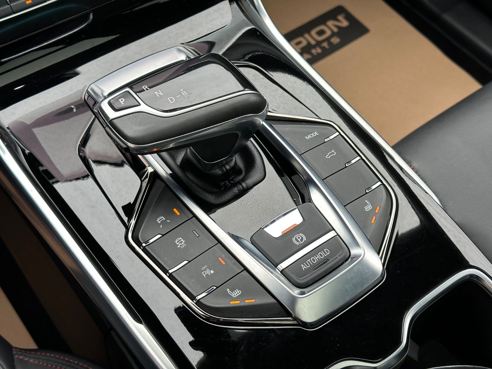 Billede af Maxus Euniq6 70 