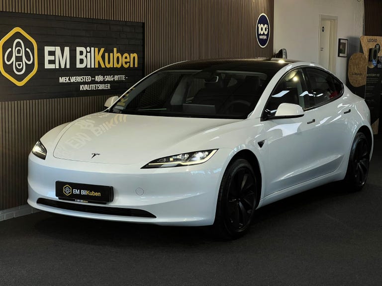 Tesla Model 3 RWD