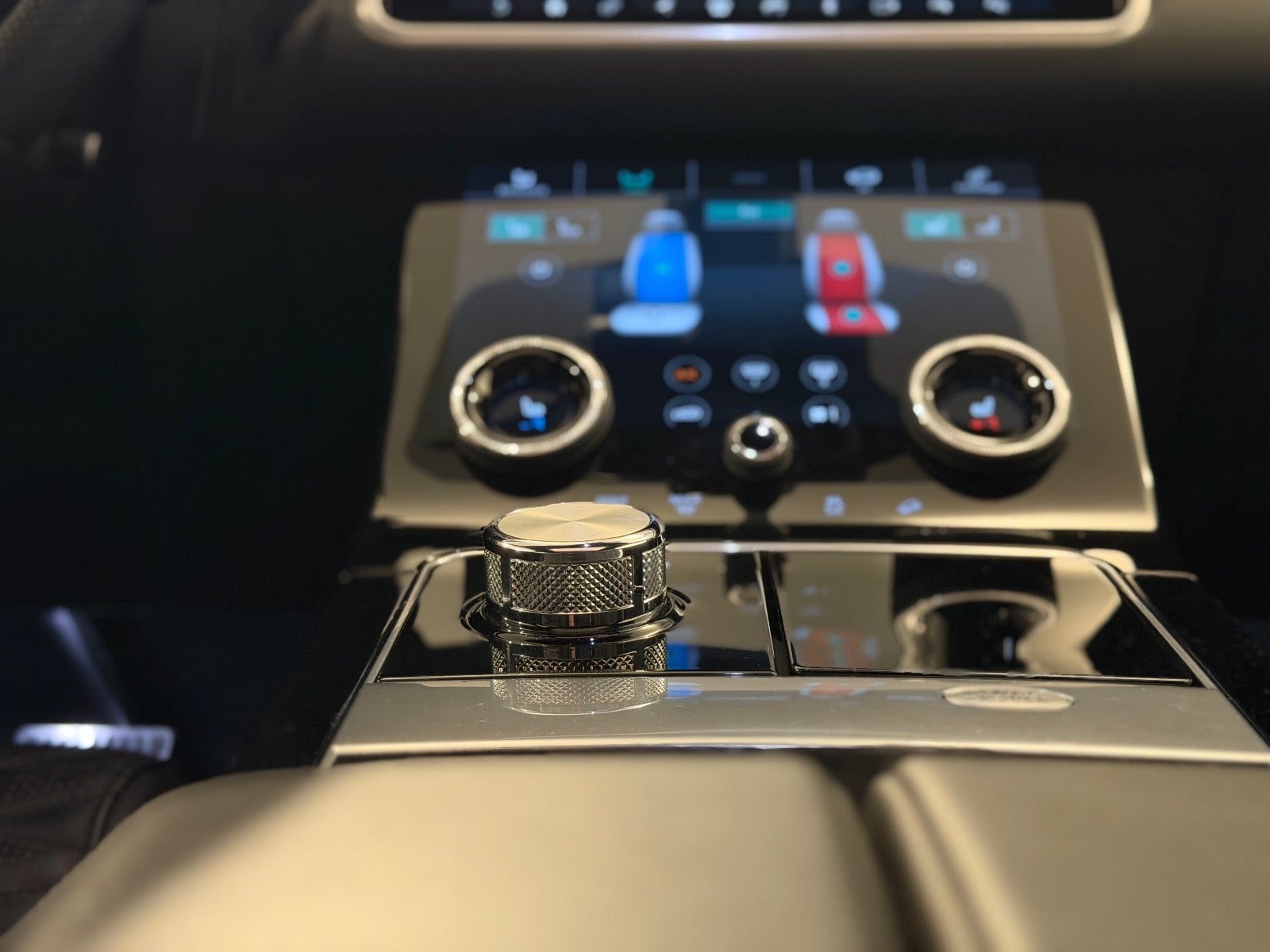 Land Rover – Range Rover Velar