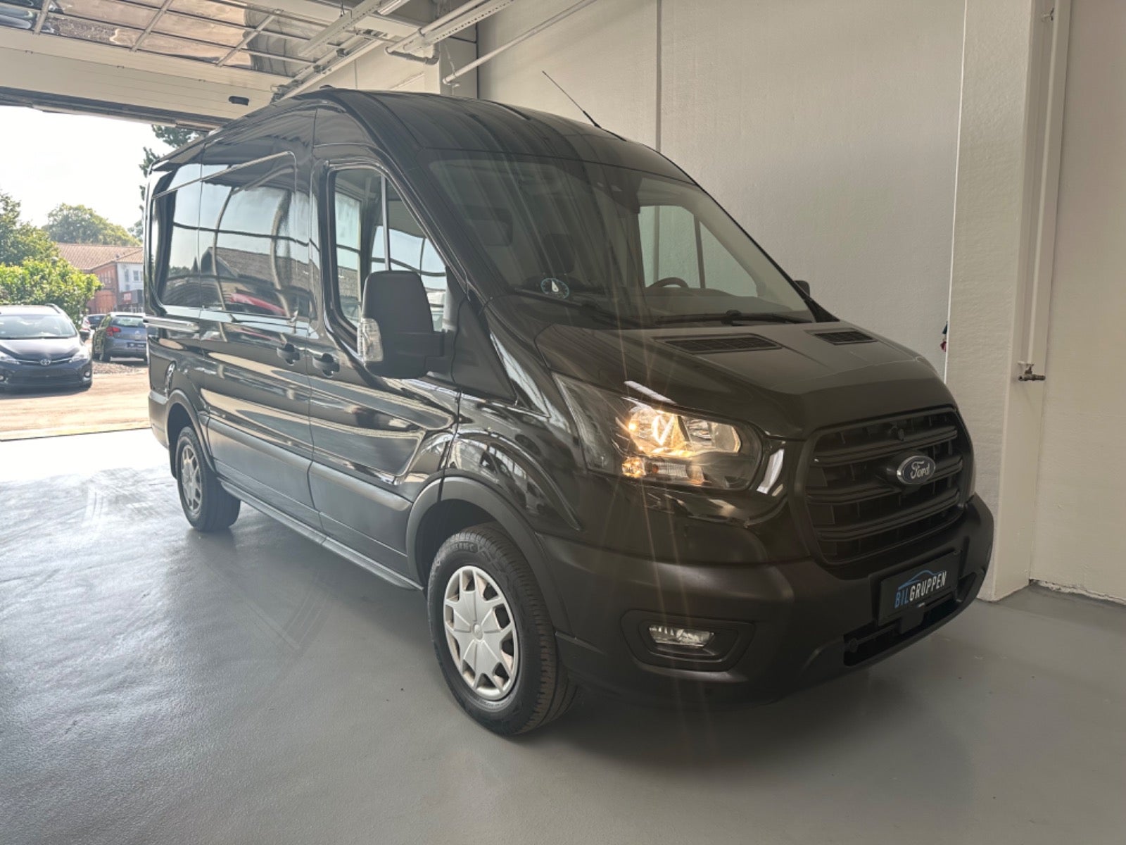 Billede af Ford Transit 350 L2 Van 2,0 TDCi 130 Trend aut. H2 FWD