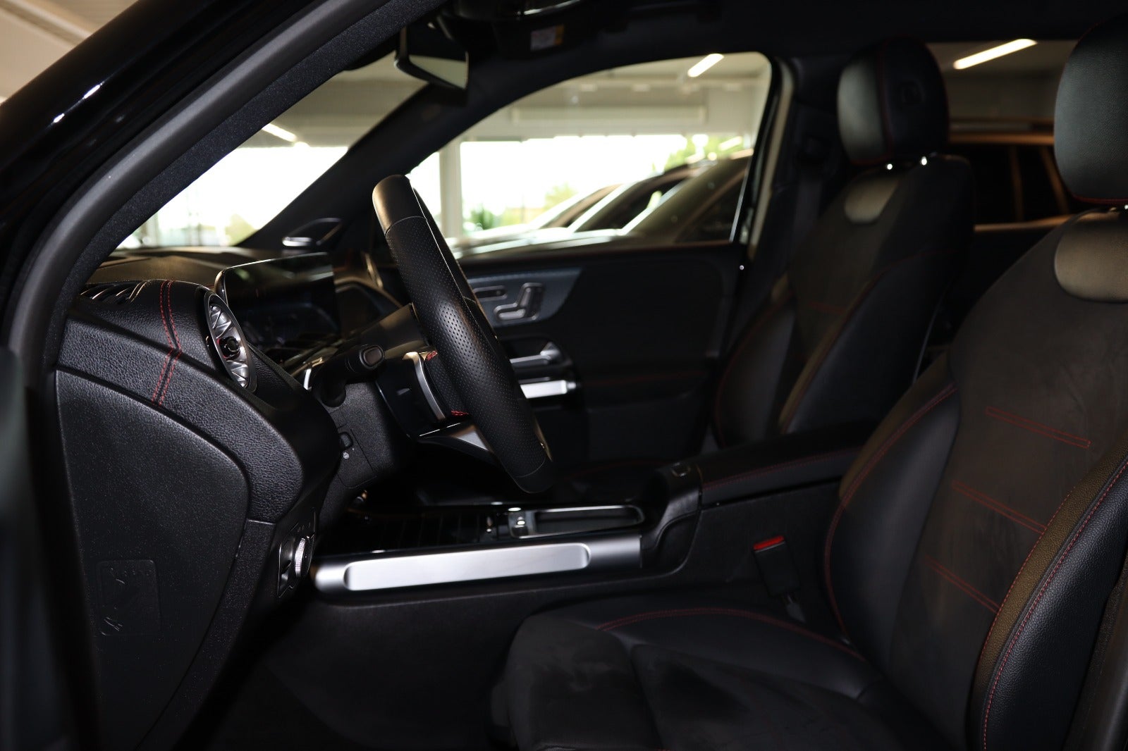 Billede af Mercedes EQB300  AMG Premium 4Matic