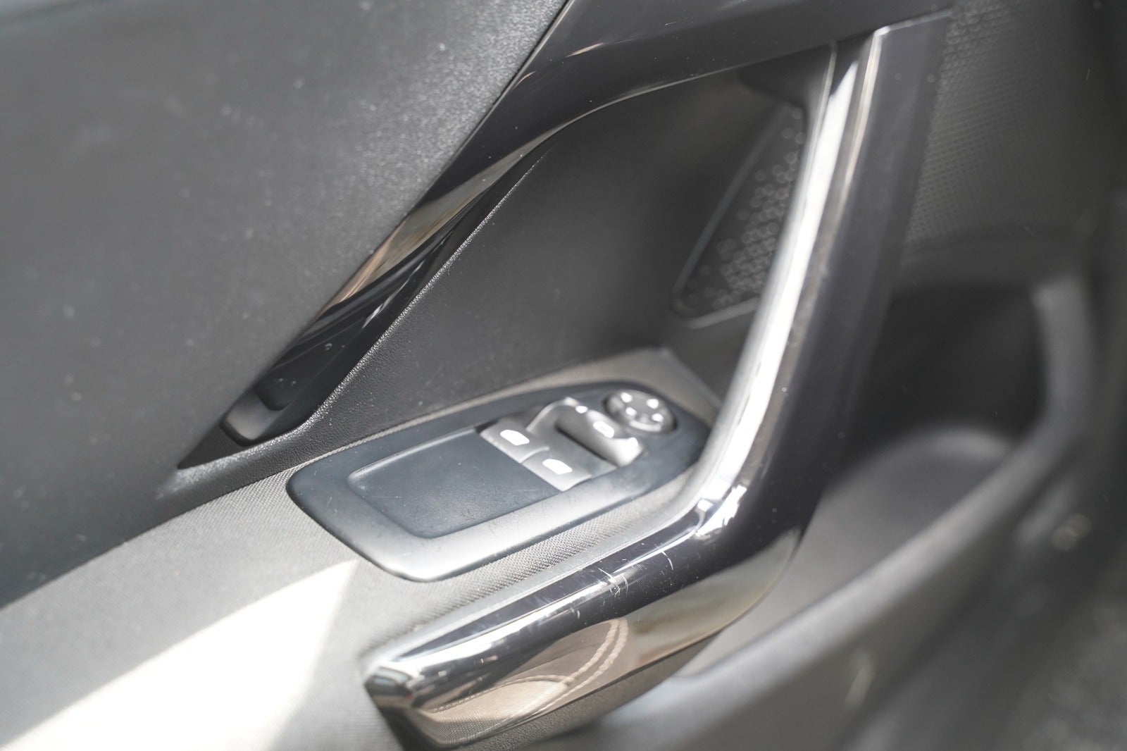 Billede af Peugeot 208 1,2 VTi 82 Intense
