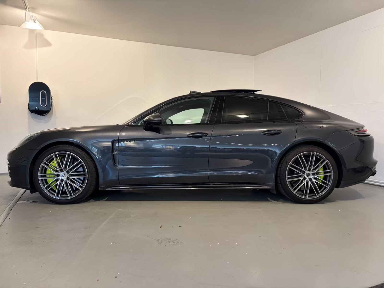 Porsche – Panamera Turbo S