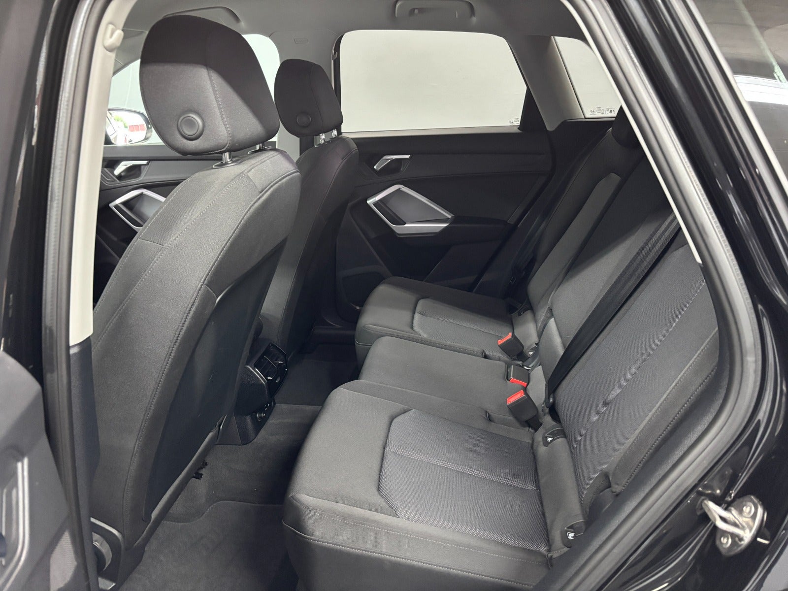 Billede af Audi Q3 45 TFSi e Attitude plus S-tr.