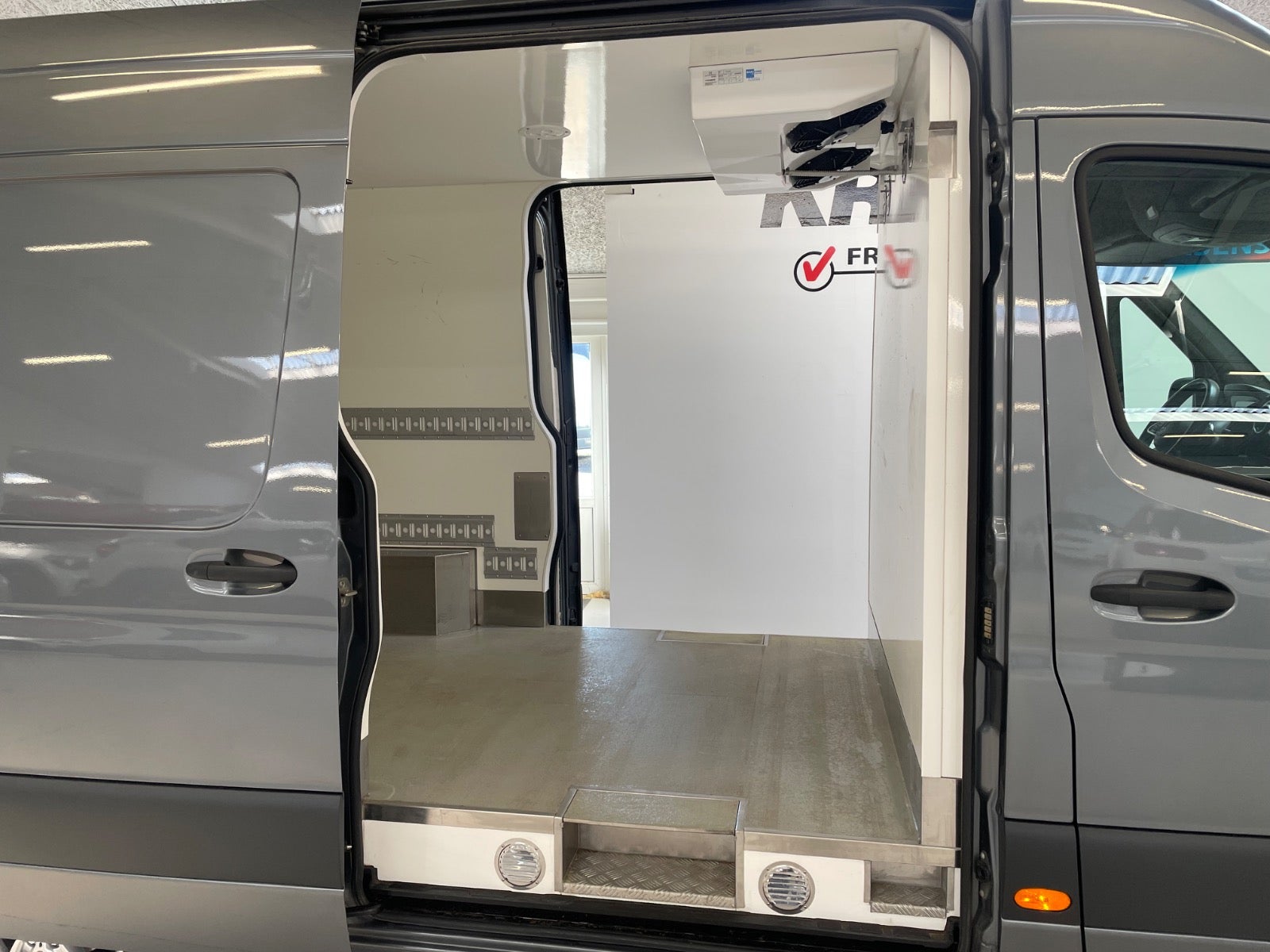Billede af Mercedes Sprinter 316 2,2 CDi A2 Kølevogn aut. RWD